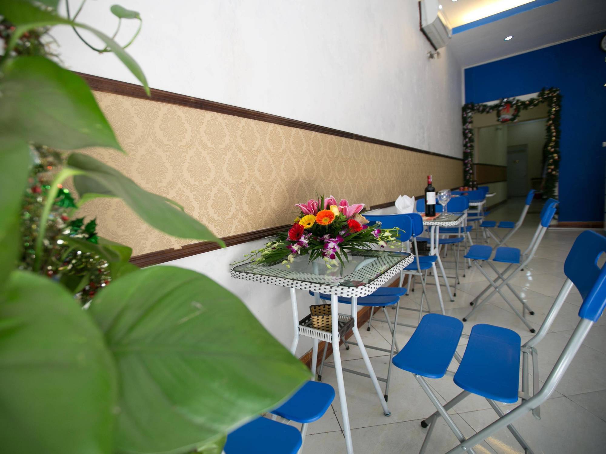 Oyo 376 A Dong Hotel Hanoi Exterior photo